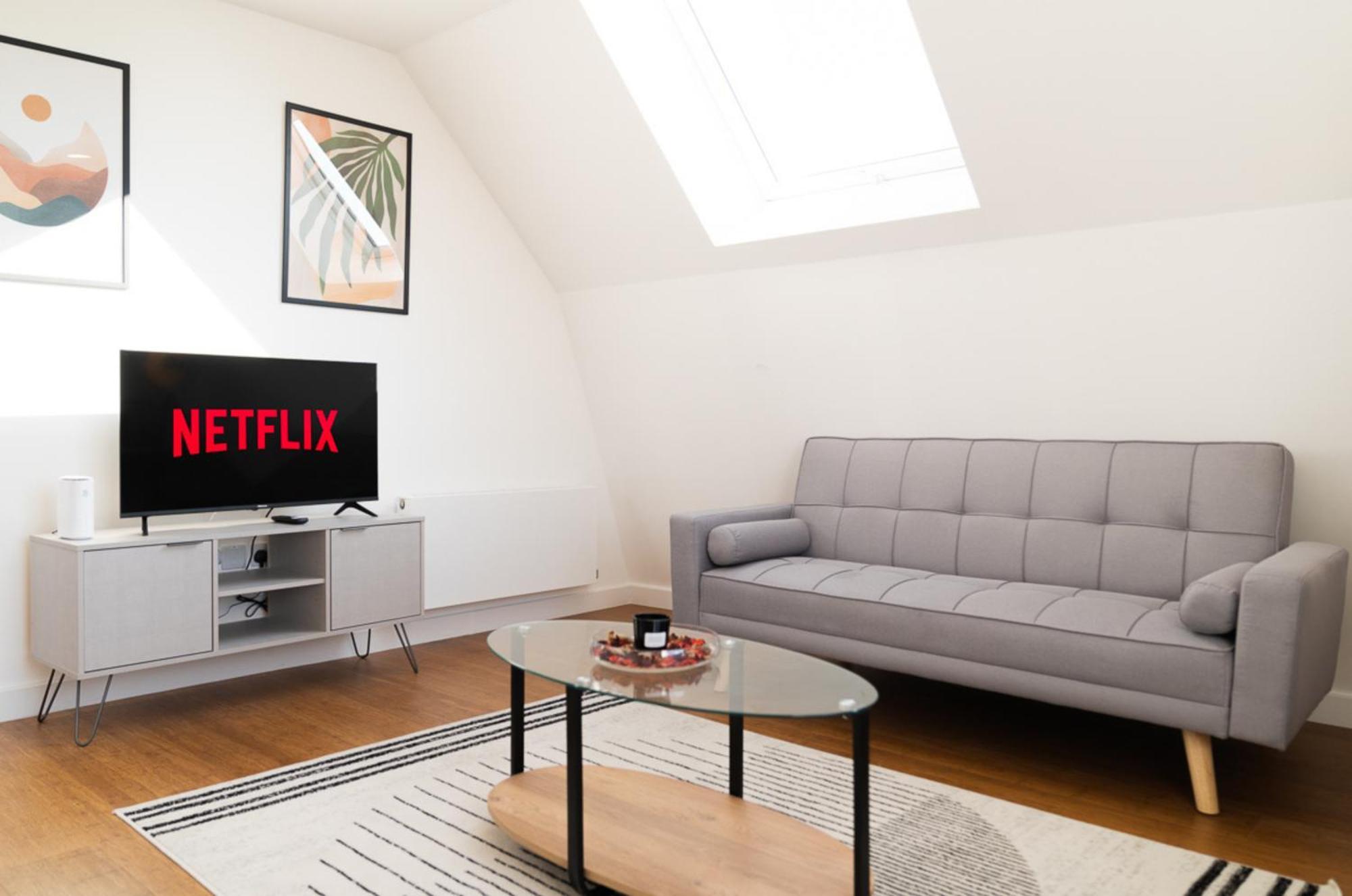 Two Bedroom Apartment At Buonomo Stays Short Lets & Serviced Accommodation Лондон Екстериор снимка