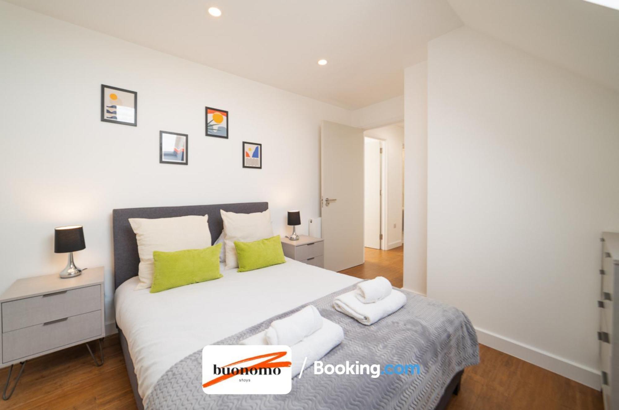 Two Bedroom Apartment At Buonomo Stays Short Lets & Serviced Accommodation Лондон Екстериор снимка