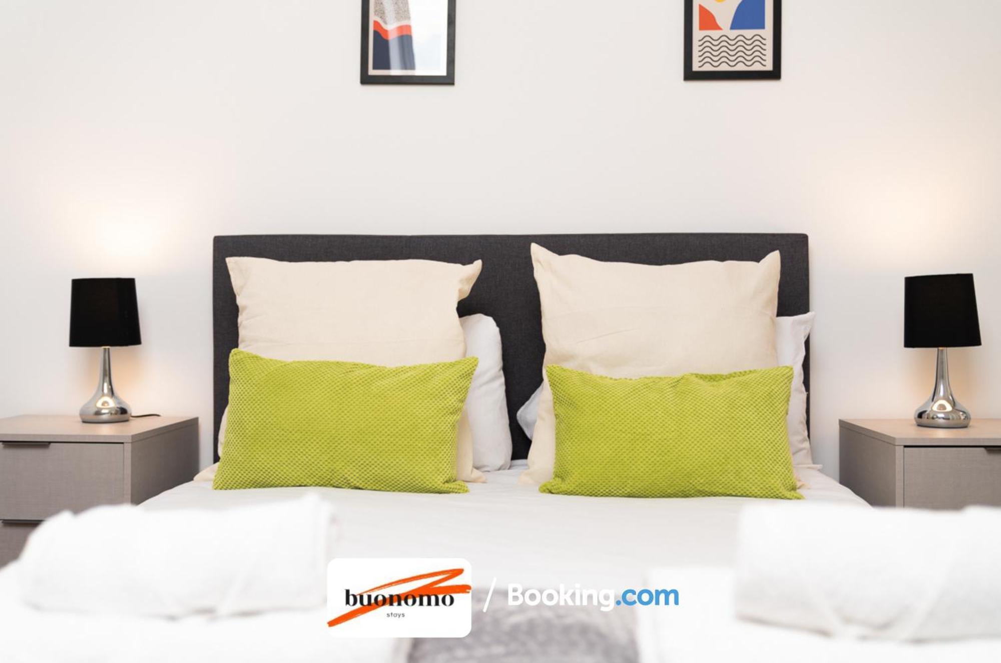 Two Bedroom Apartment At Buonomo Stays Short Lets & Serviced Accommodation Лондон Екстериор снимка